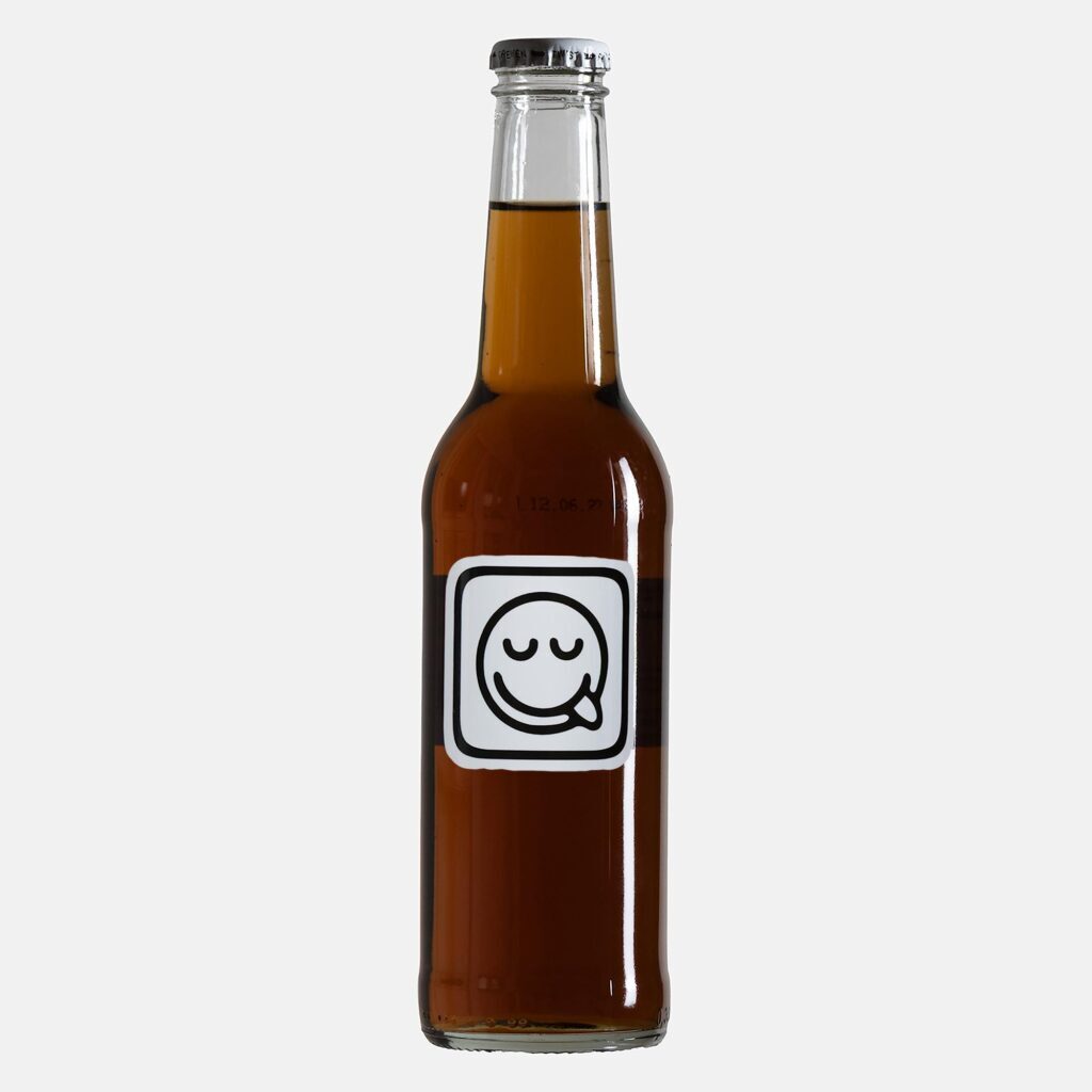 spritzer-in-flasche-cola-weiss-fertig-gemischt.jpg